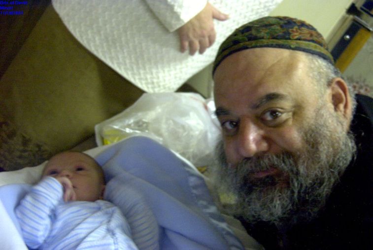 018 - Dovid and Zaidy Elli.JPG